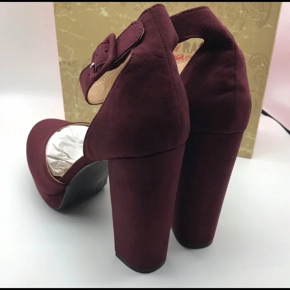 American Rag Plum suede ankle strap heels 8.5 - Picture 3 of 4